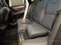 Volvo V90 Cross Country AWD B5 MildHybrid Luxury 2 183kW thumbnail