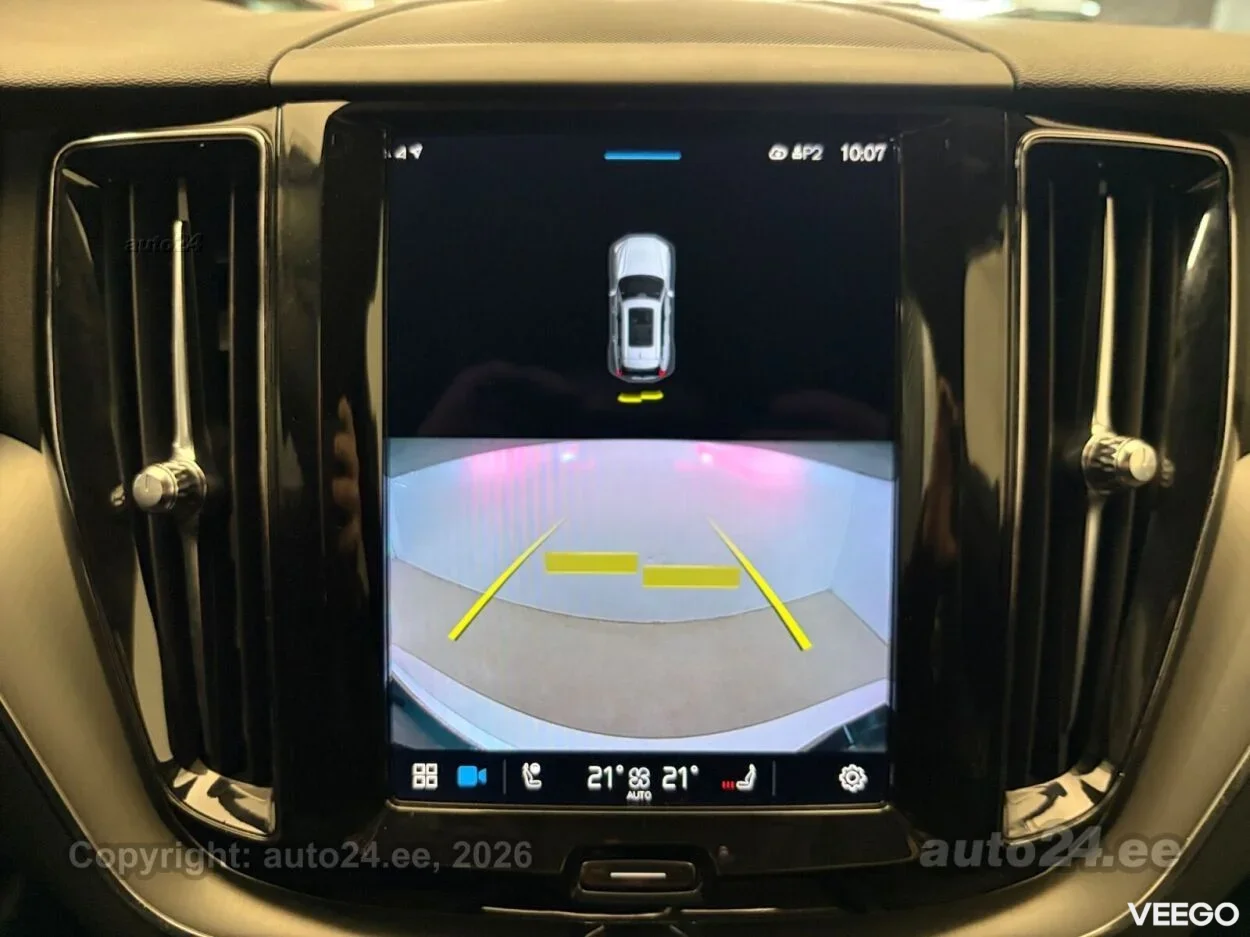 Volvo XC60 B4 AWD Momentum PRO MildHybrid 2 145kW