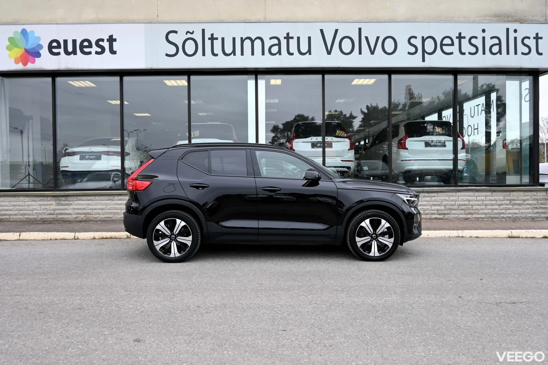 Volvo XC40 AWD P8 DARK PLUS INTELLI SAFE MY2023 FACELIFT 300kW