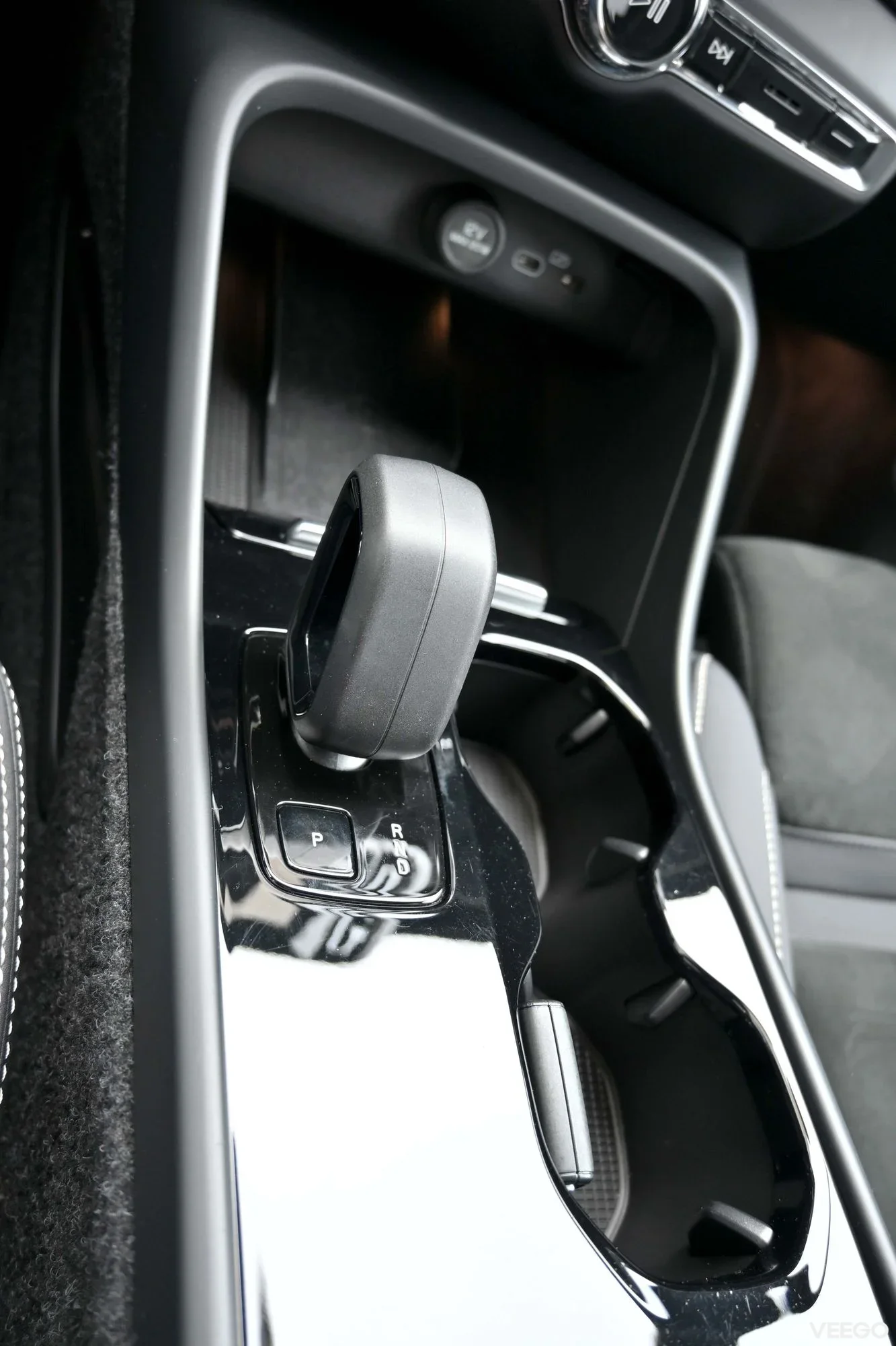 Volvo XC40 AWD P8 DARK PLUS INTELLI SAFE MY2023 FACELIFT 300kW