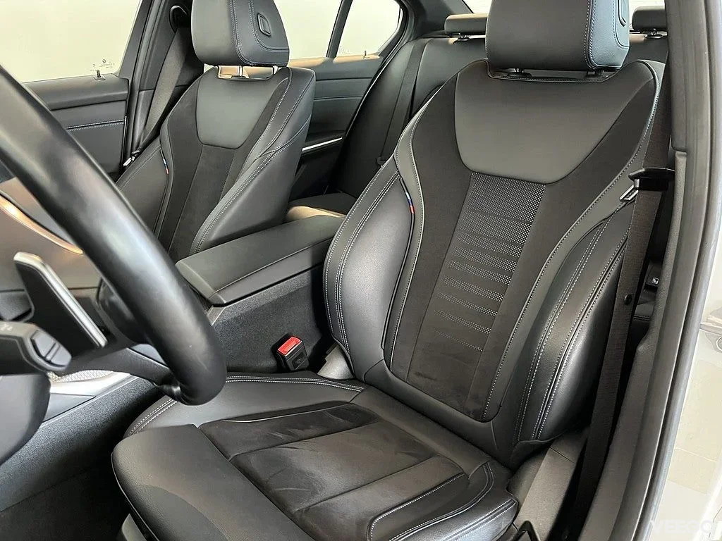 BMW 320 xDrive Sedan M Sport Drag Rattvärme Park Assist