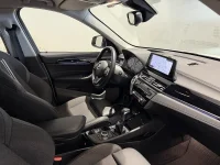 BMW X1 xDrive25e SportLine Head-Up Drag 18" LM Sportstolar thumbnail
