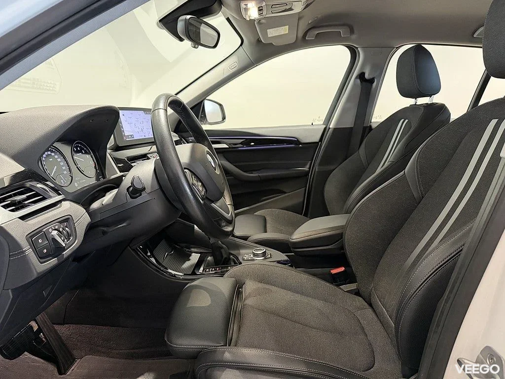 BMW X1 xDrive25e SportLine Head-Up Drag 18" LM Sportstolar