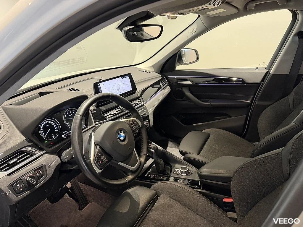 BMW X1 xDrive25e SportLine Head-Up Drag 18" LM Sportstolar