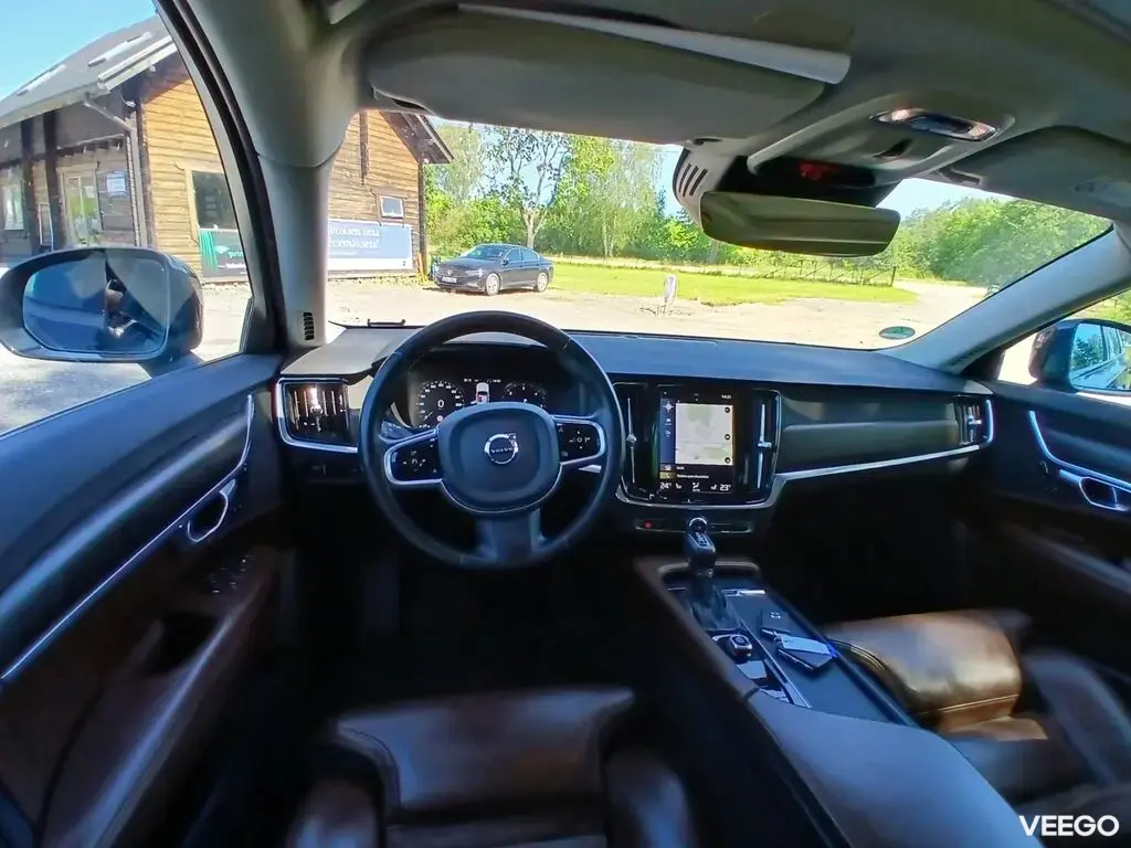 Volvo V90 Cross Country MOMENTUM 2.0 173kW