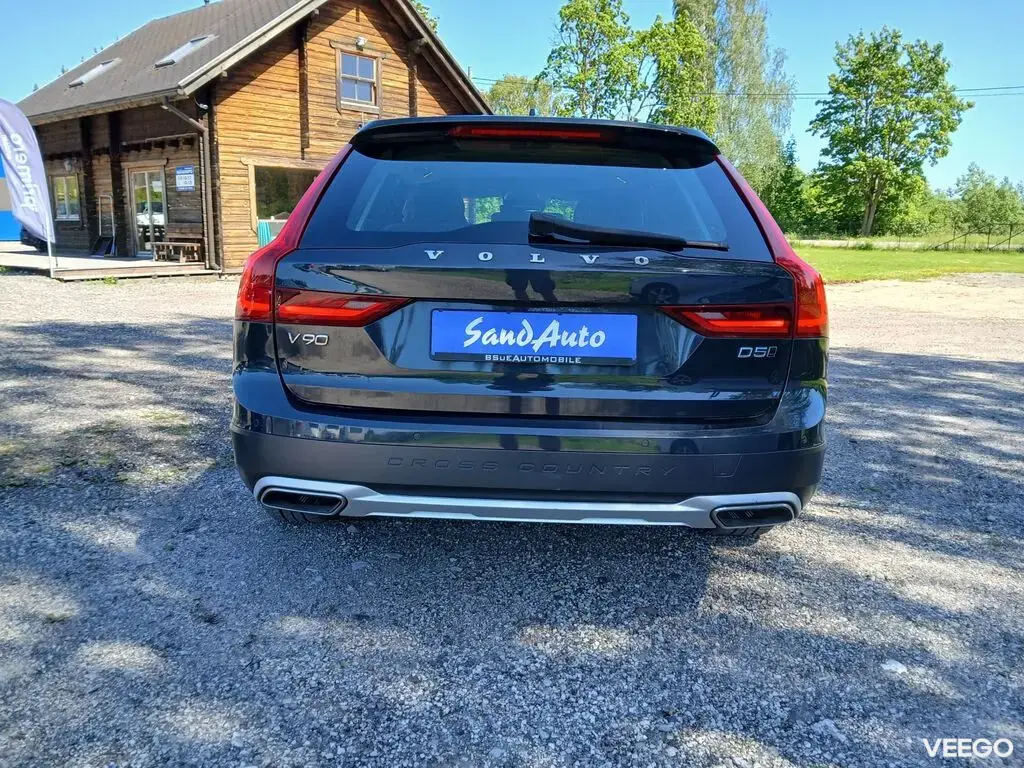 Volvo V90 Cross Country MOMENTUM 2.0 173kW