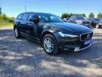 Volvo V90 Cross Country MOMENTUM 2.0 173kW thumbnail