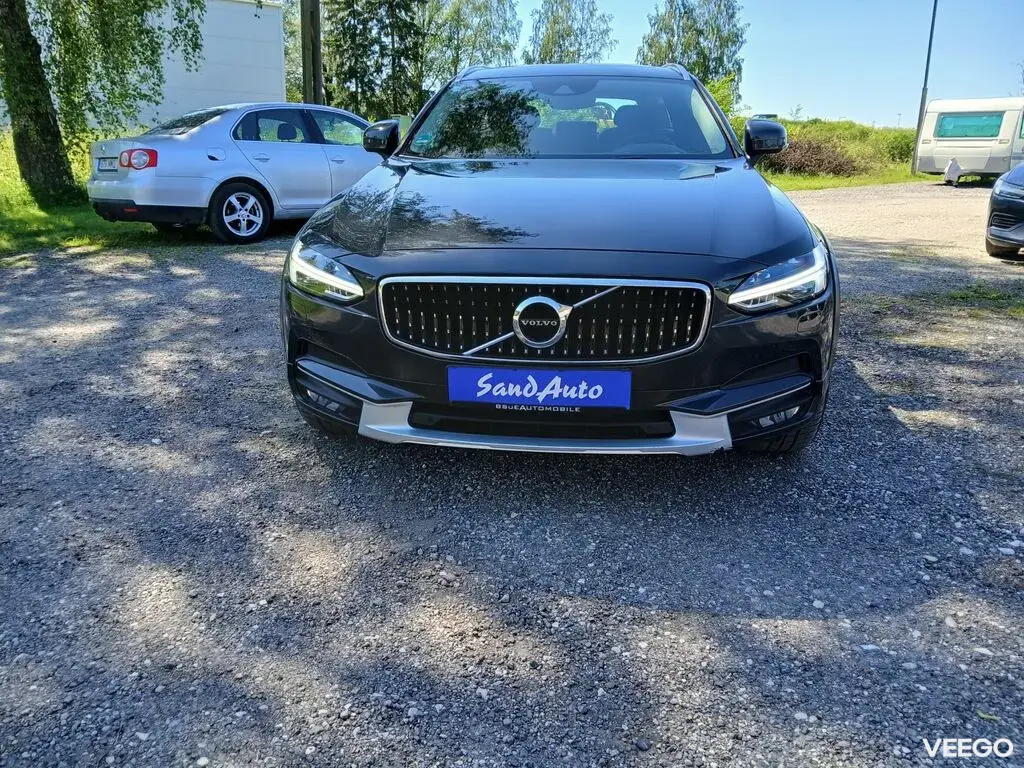 Volvo V90 Cross Country MOMENTUM 2.0 173kW