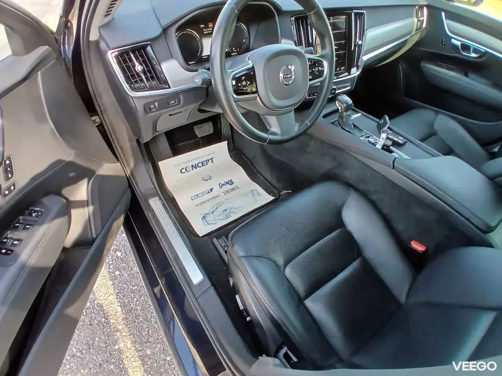 Volvo V90 MOMENTUM 2.0 140kW