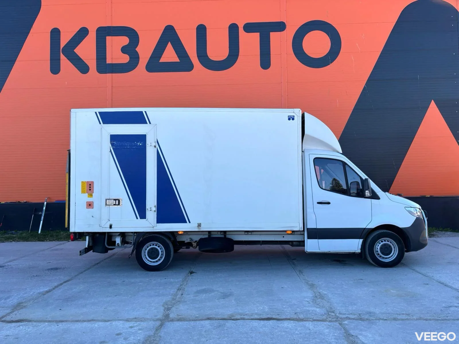 Mercedes-Benz Sprinter BOX L=4286 mm 160kW