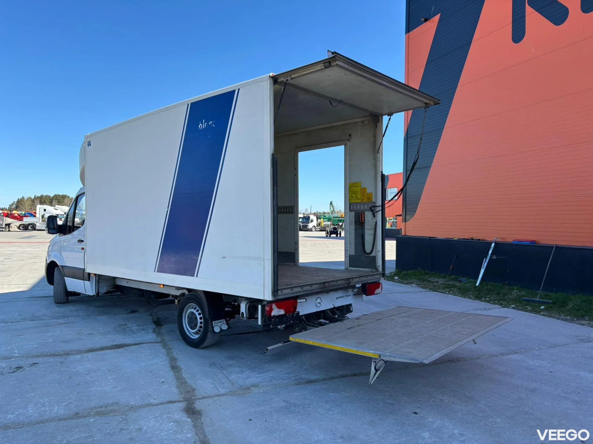 Mercedes-Benz Sprinter BOX L=4286 mm 160kW