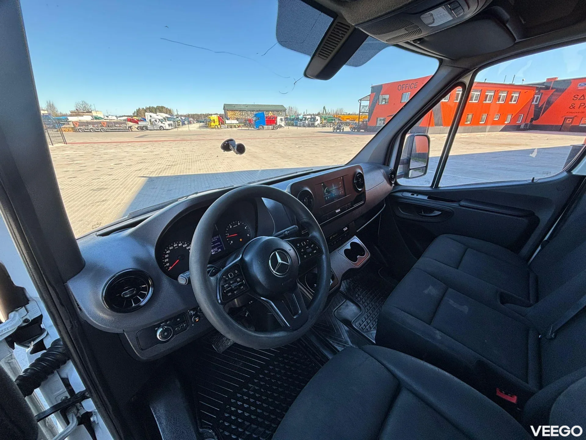 Mercedes-Benz Sprinter BOX L=4286 mm 160kW