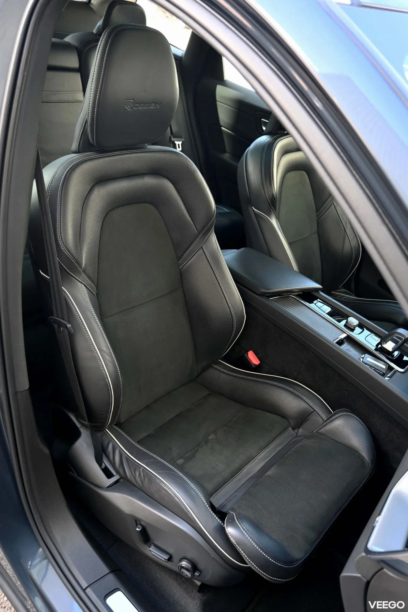 Volvo XC60 AWD INSCRIPTION EXPRESSION INTELLI MY22 2 293kW