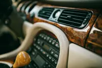 Jaguar XJ Daimler SuperV8 4.0 267kW thumbnail