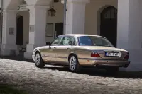 Jaguar XJ Daimler SuperV8 4.0 267kW thumbnail