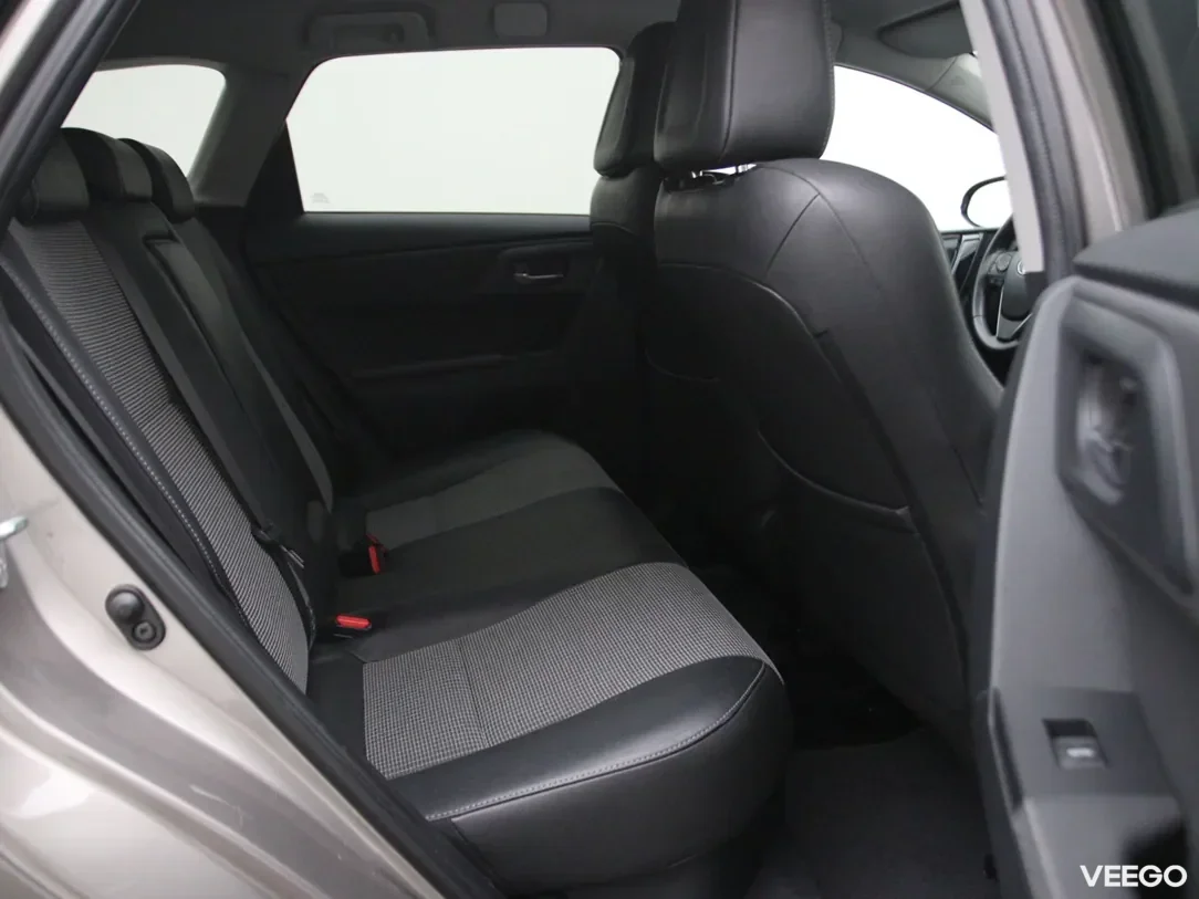 Toyota Auris 1.8 100kW