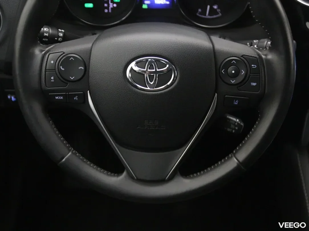 Toyota Auris 1.8 100kW