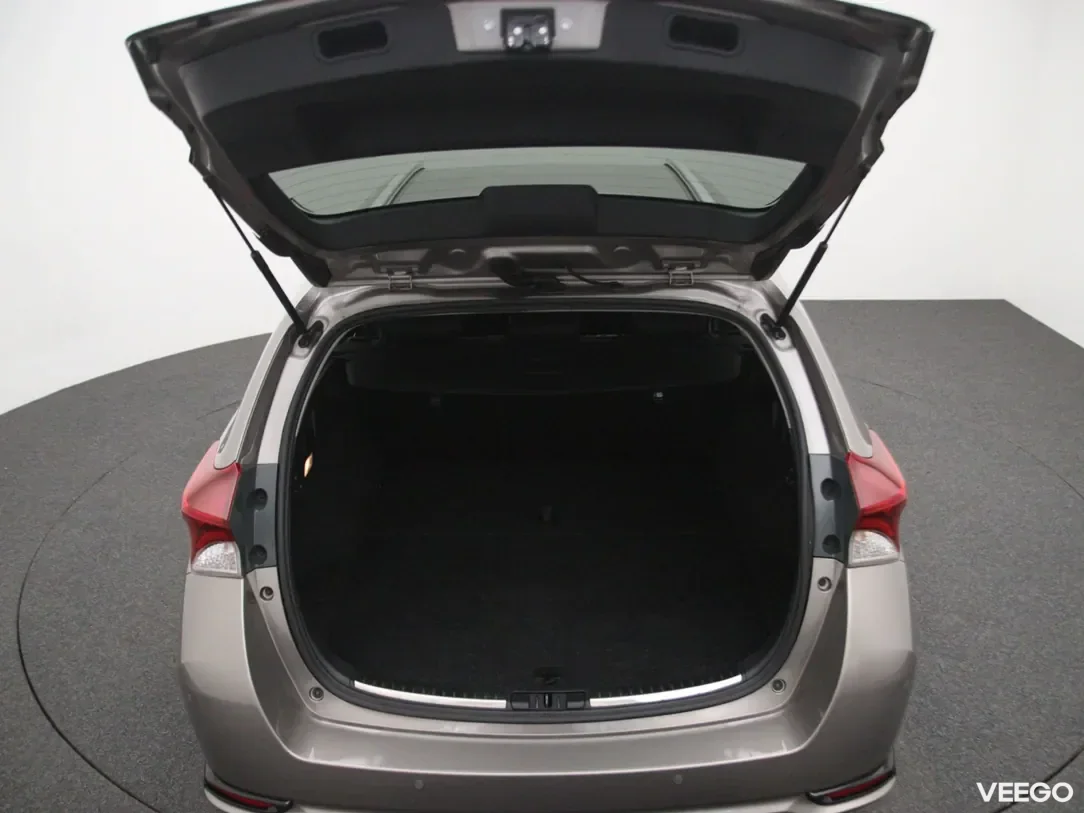 Toyota Auris 1.8 100kW