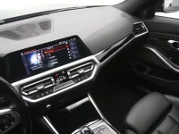 BMW 320 2 135kW thumbnail