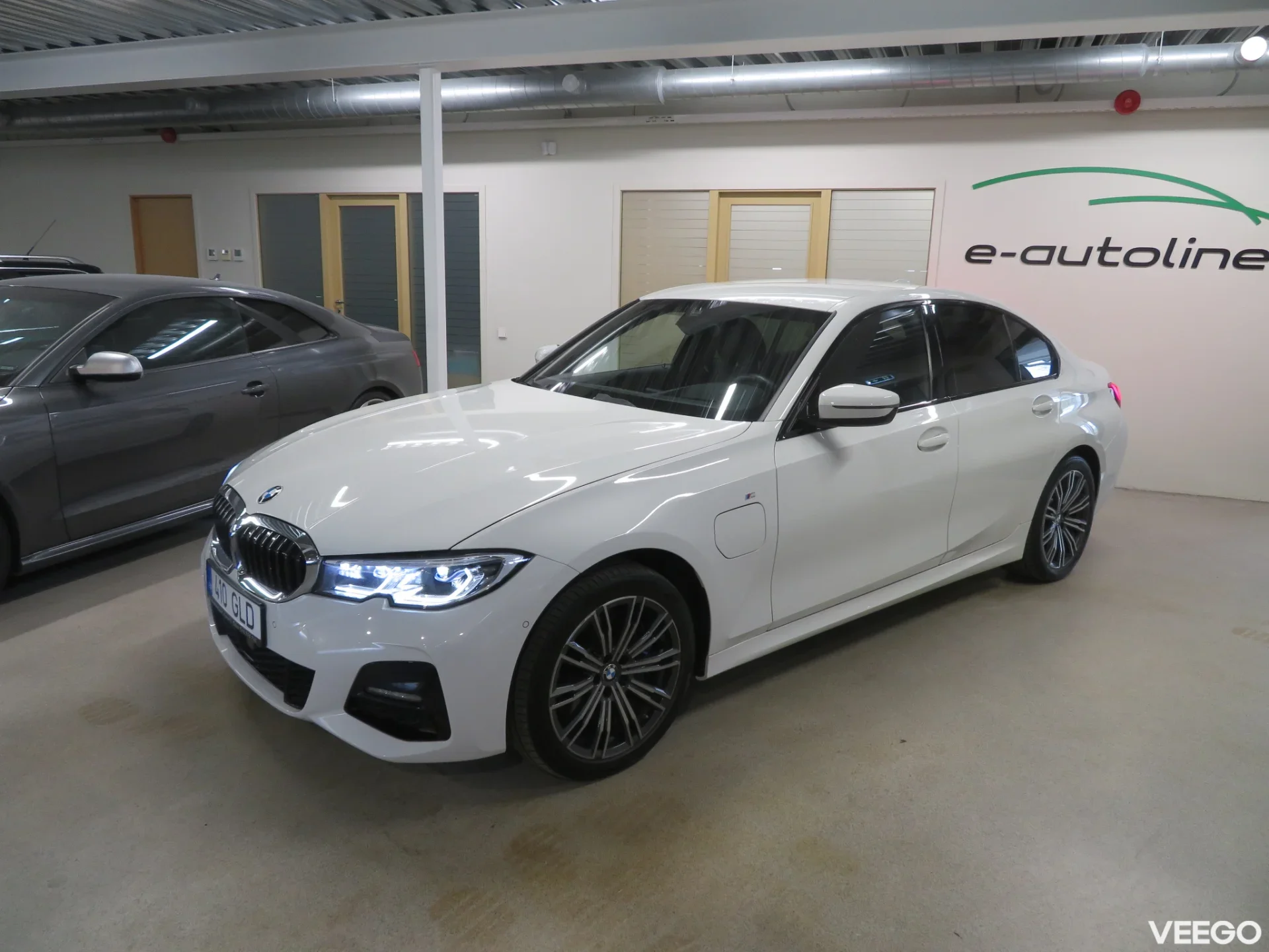 BMW 330 2.0 135kW