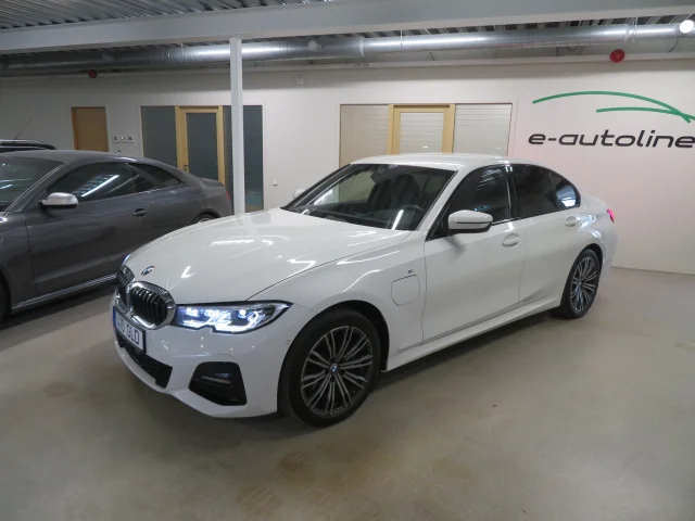 Image of BMW 330 2.0 135kW
