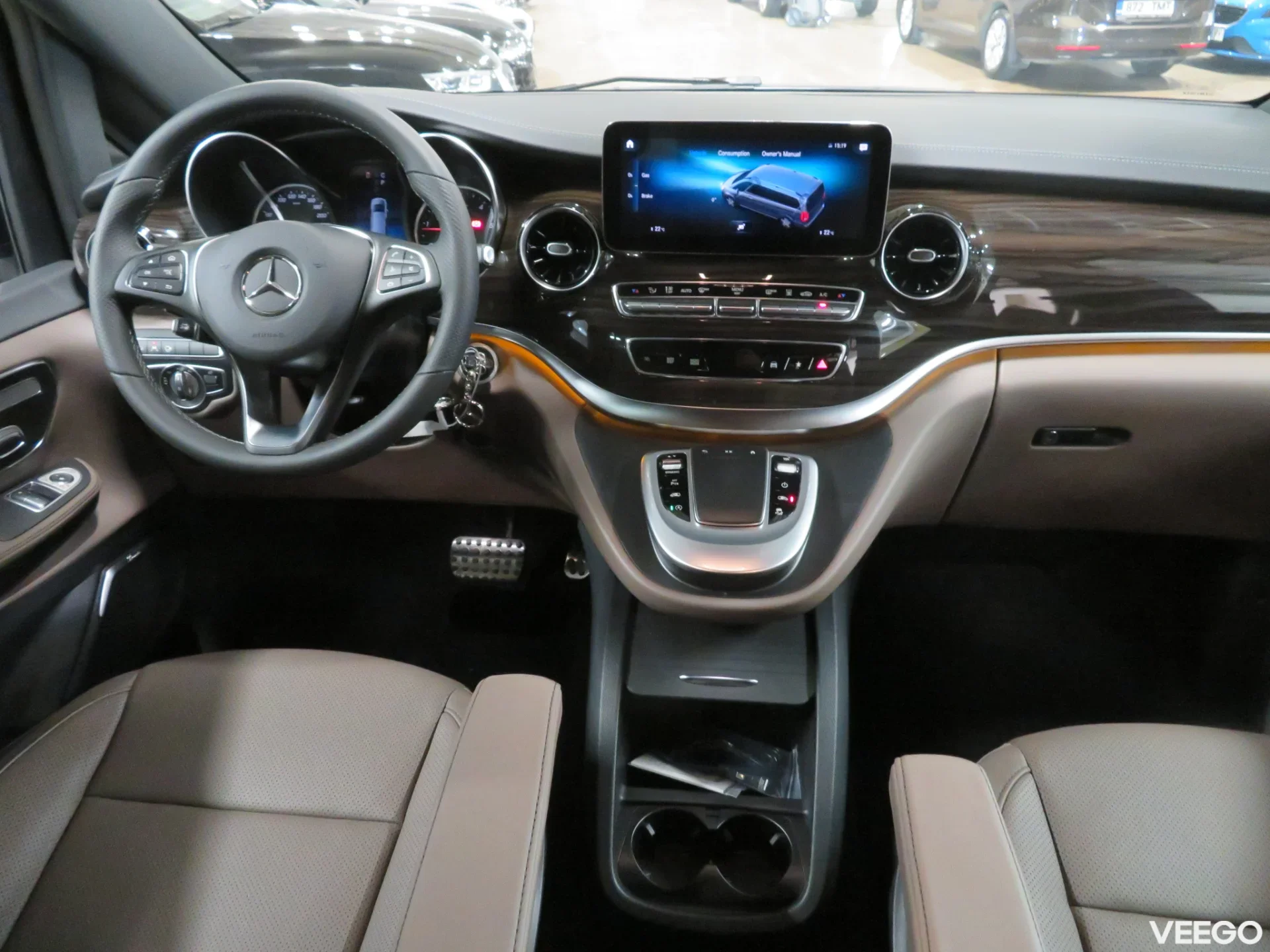 Mercedes-Benz V300 2.0 174kW