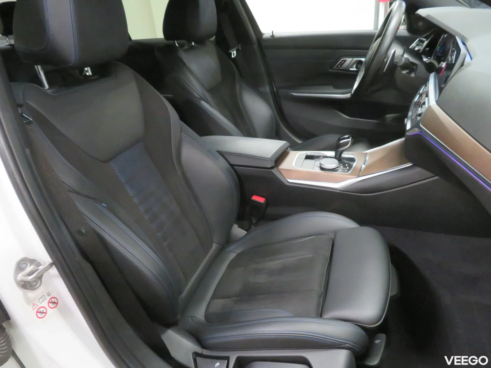BMW 330 2.0 135kW