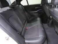 BMW 330 2.0 135kW thumbnail