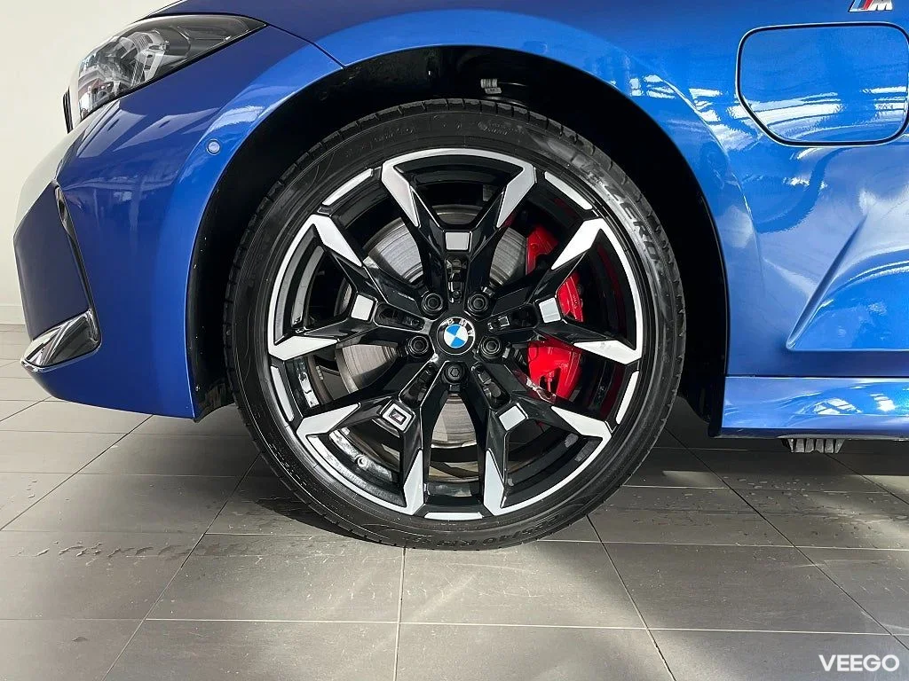 BMW 330 xDrive Sedan M Sport Pro H/K Drag Comfort Access