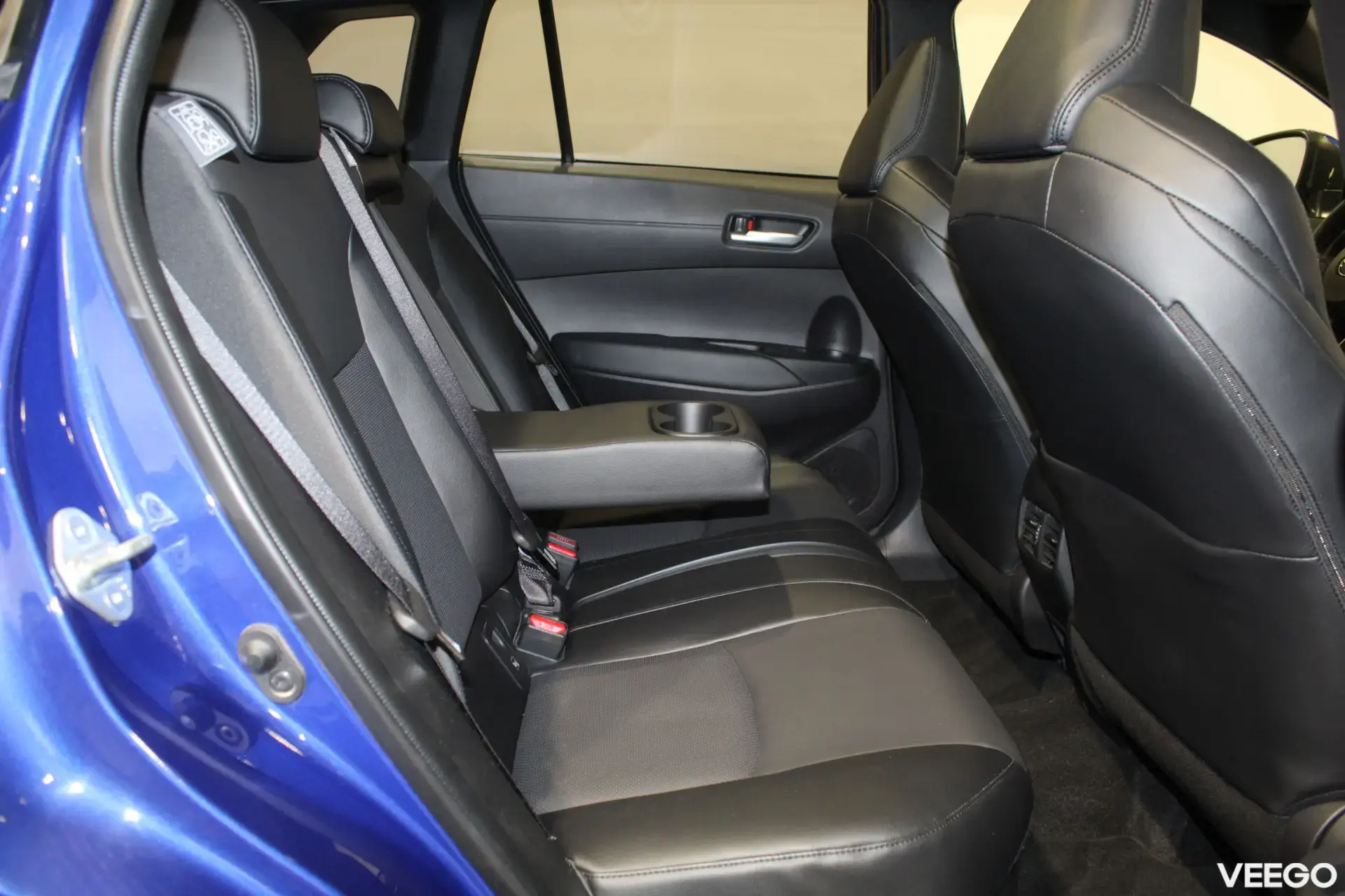 Toyota Corolla Cross Luxury Plus AWD 2 112kW