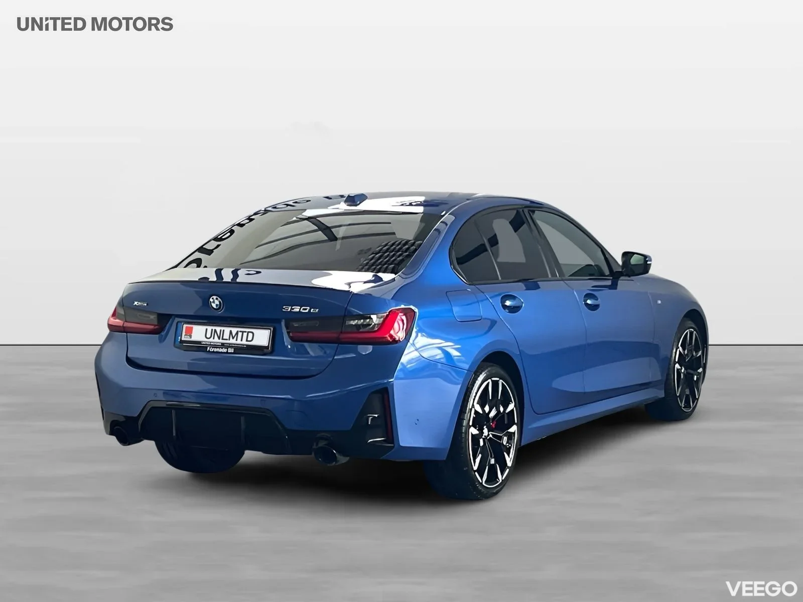 BMW 330 xDrive Sedan M Sport Pro H/K Drag Comfort Access