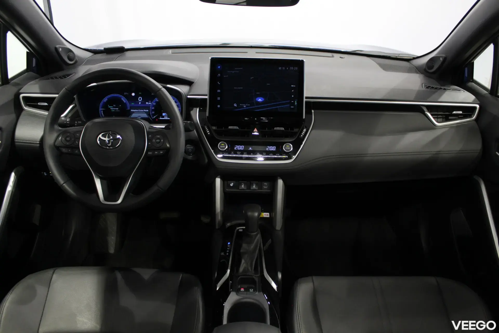 Toyota Corolla Cross Luxury Plus AWD 2 112kW