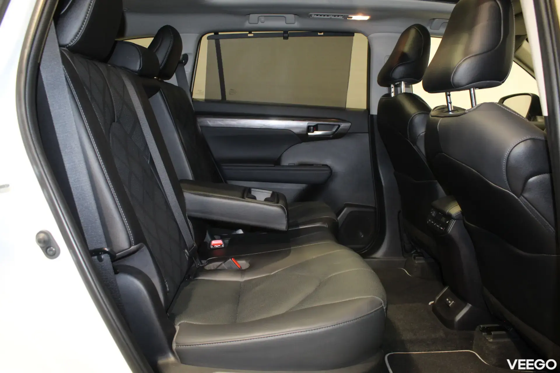Toyota Highlander Premium AWD 2.5 140kW