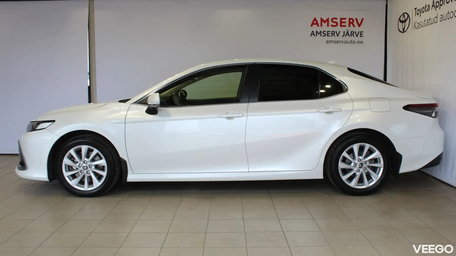 Toyota Camry Luxury Business 2.5 131kW