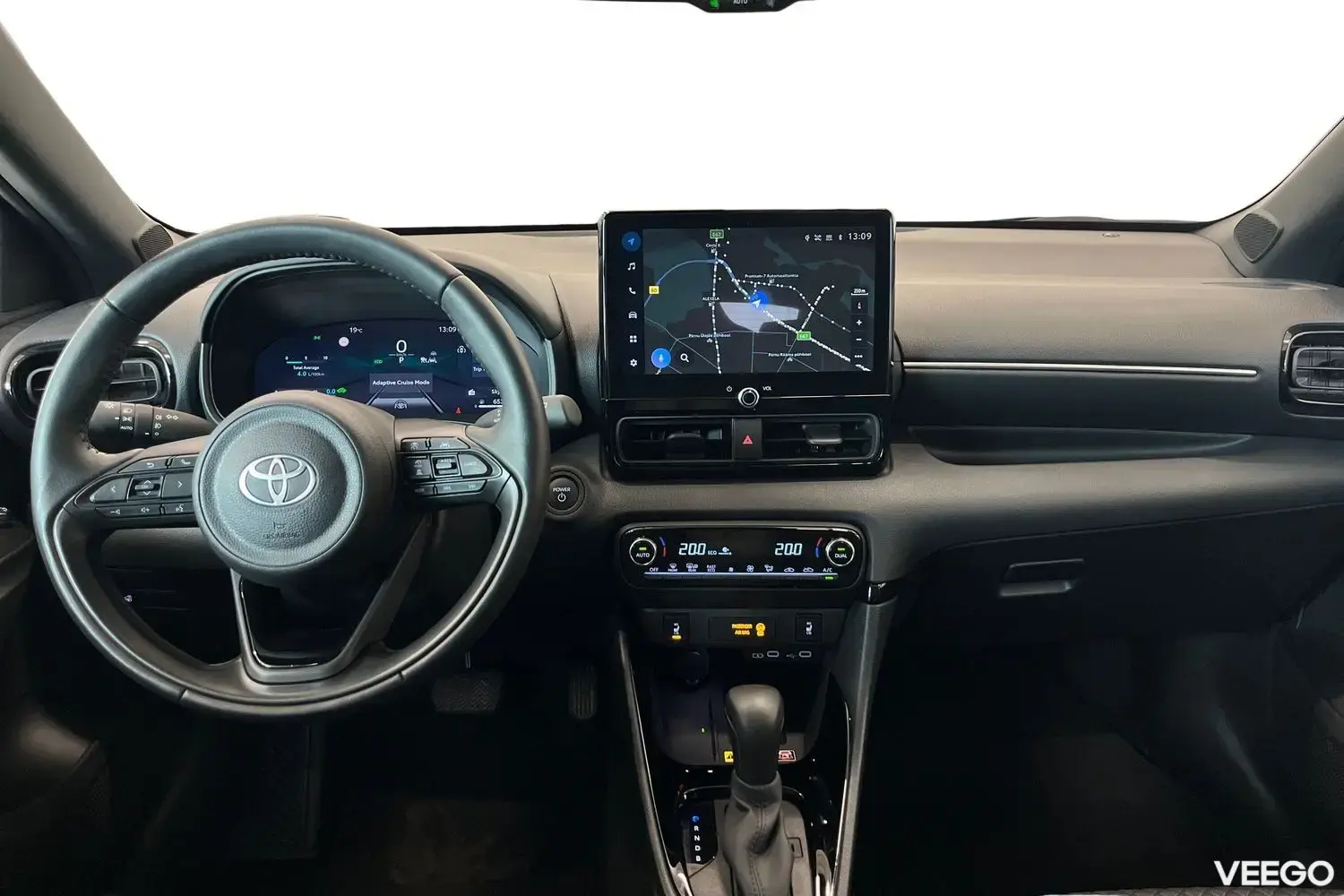 Toyota Yaris Style Hybrid 1.5 68kW