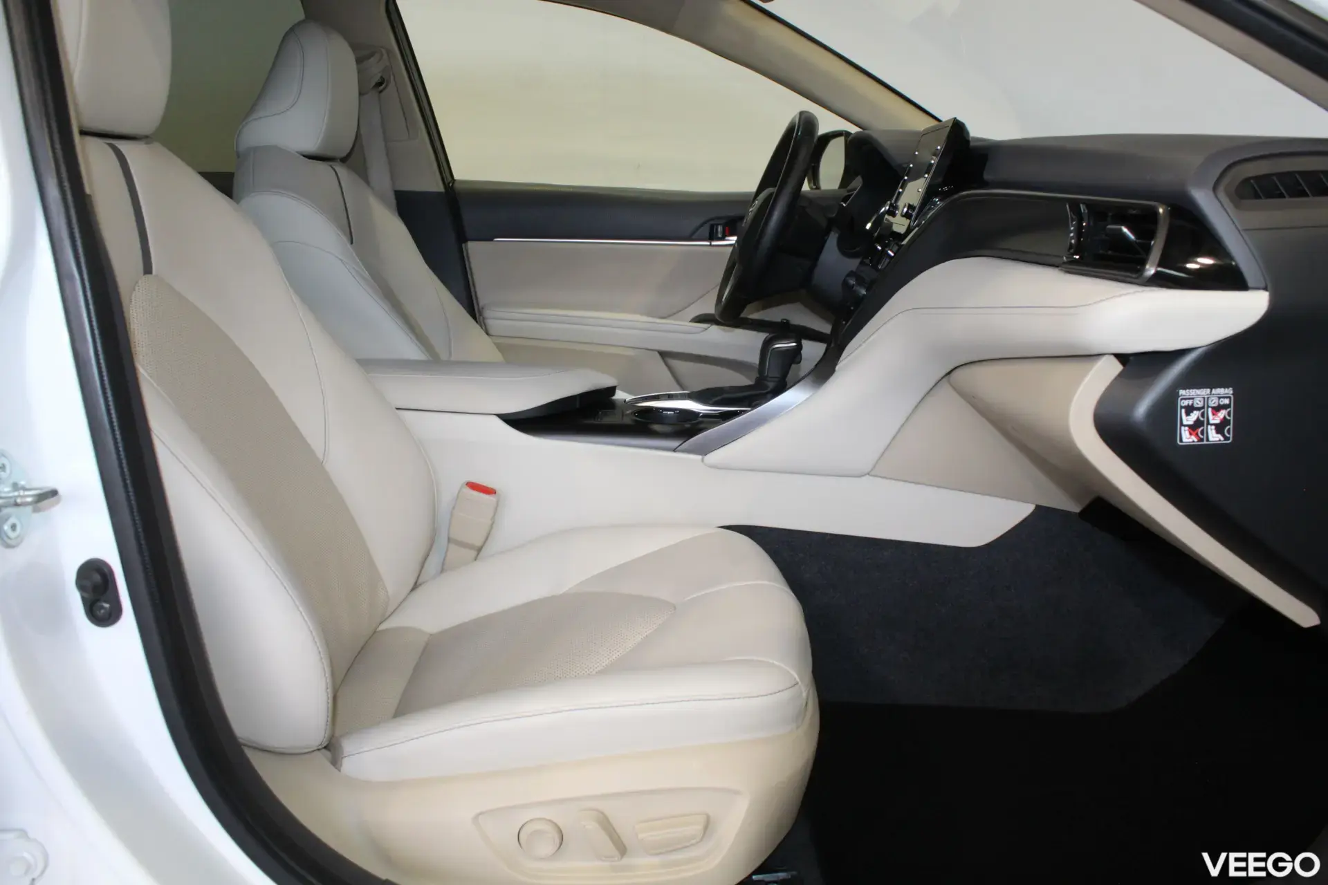 Toyota Camry Luxury Business 2.5 131kW