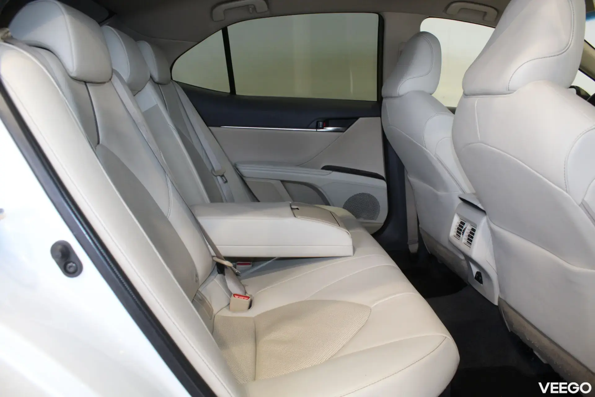 Toyota Camry Luxury Business 2.5 131kW