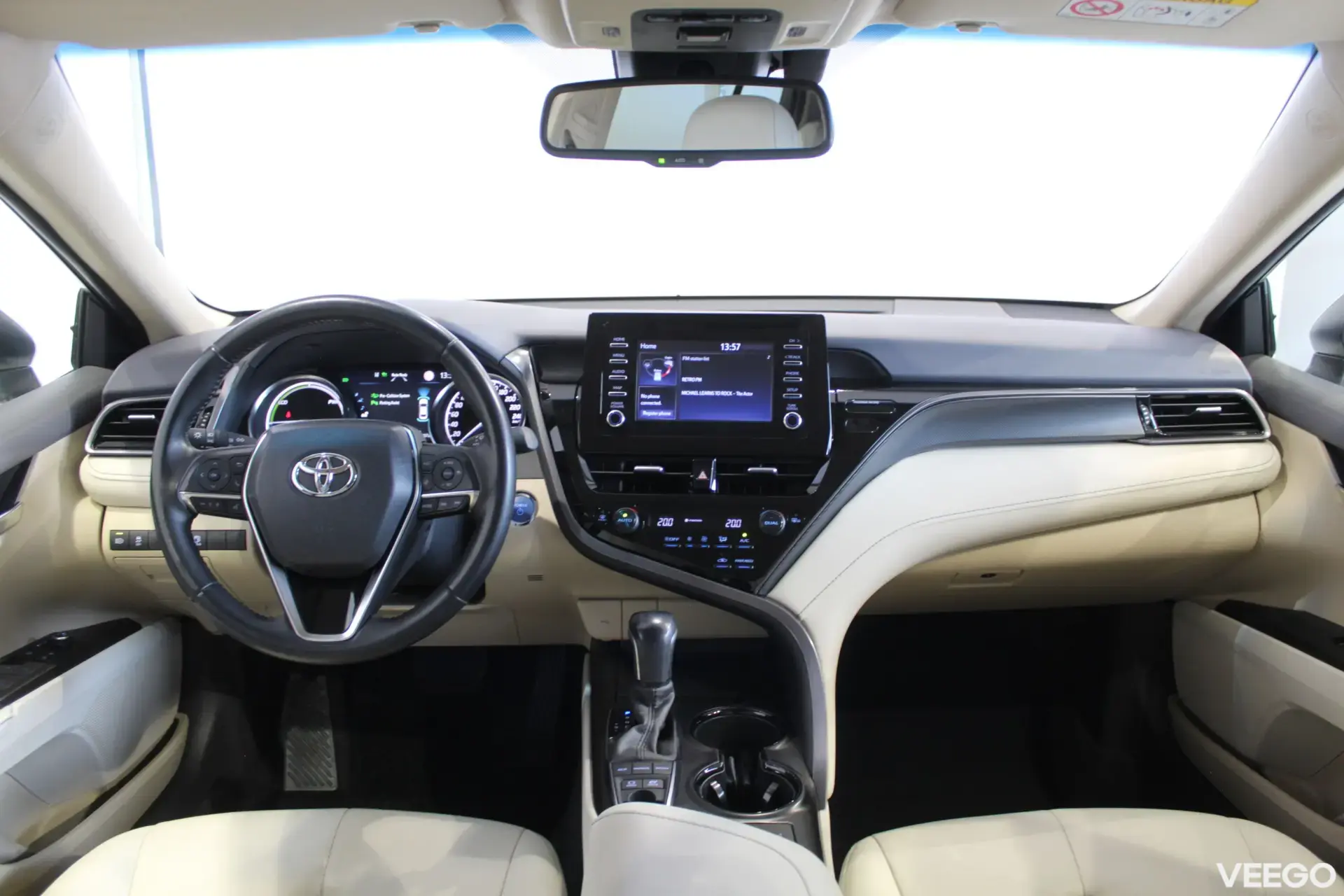 Toyota Camry Luxury Business 2.5 131kW