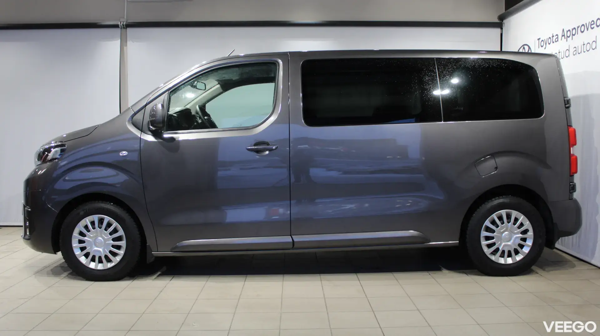 Toyota Proace Verso Medium Shuttle 2 106kW