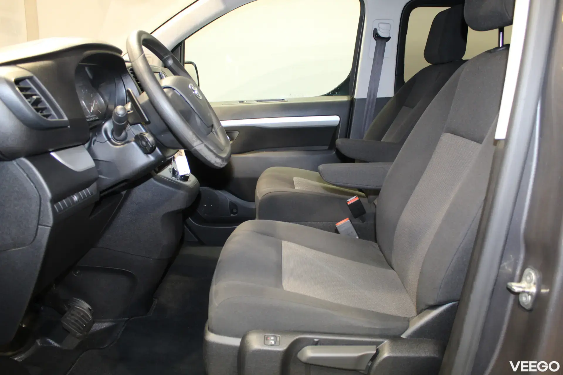 Toyota Proace Verso Medium Shuttle 2 106kW