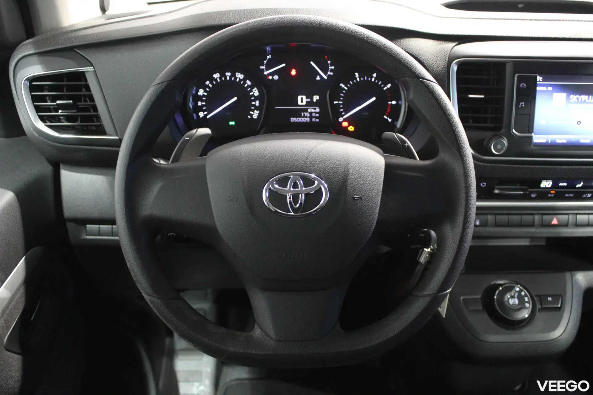 Toyota Proace Verso Medium Shuttle 2 106kW