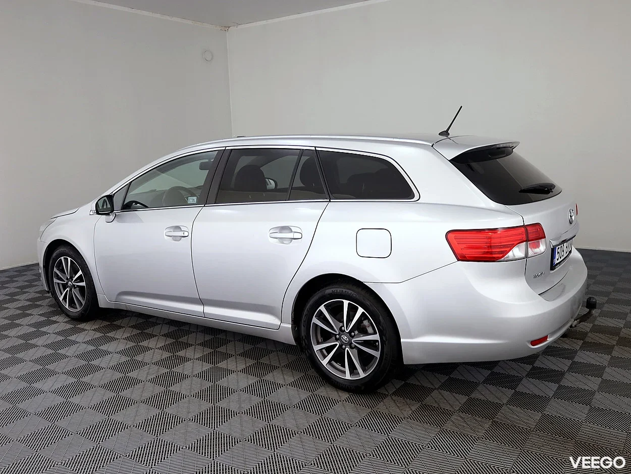 Toyota Avensis 2.2 110kW