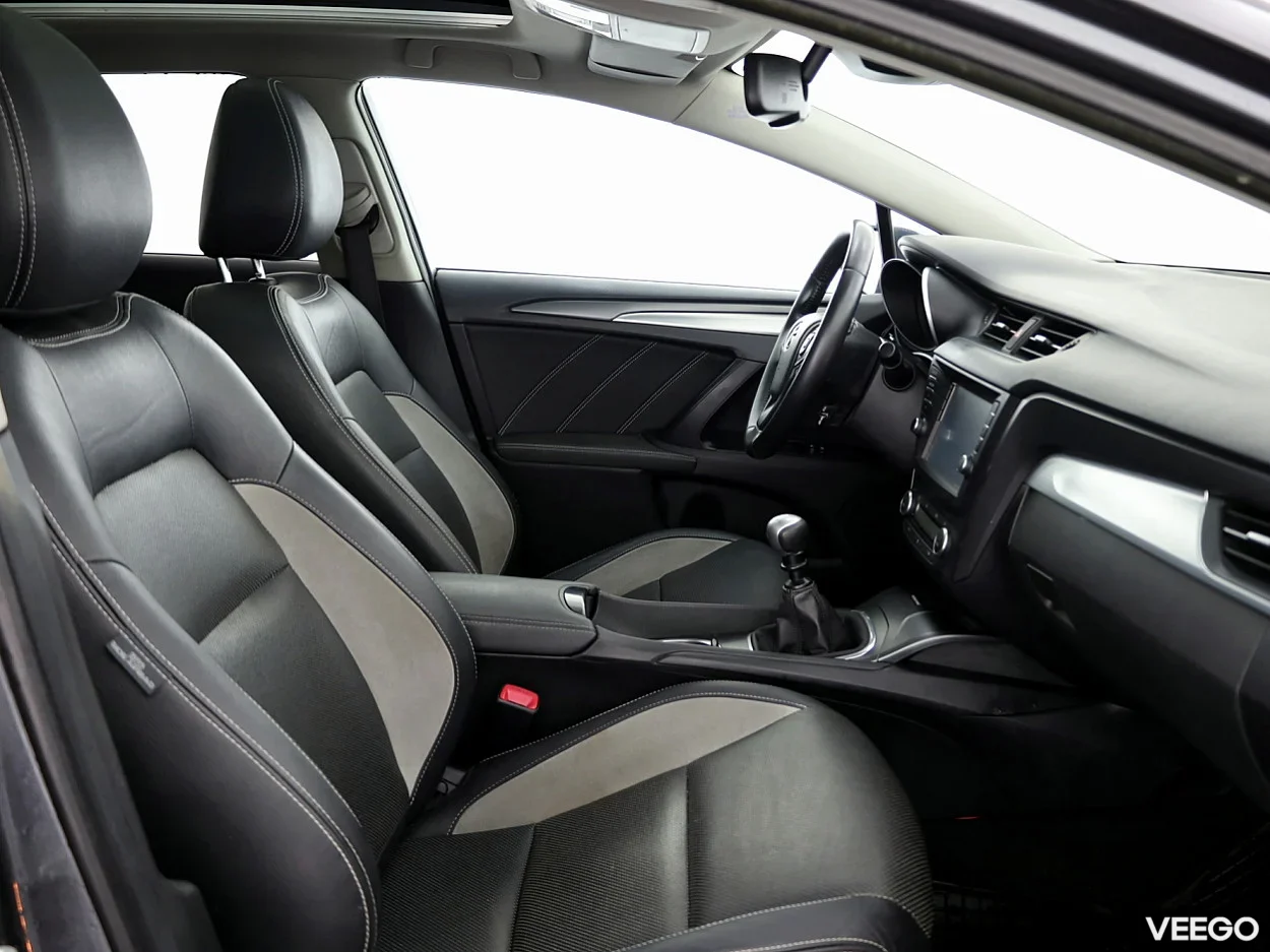 Toyota Avensis 1.6 82kW