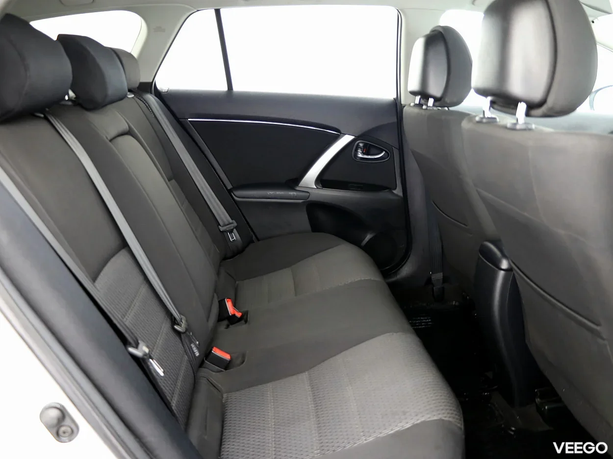 Toyota Avensis 2.2 110kW