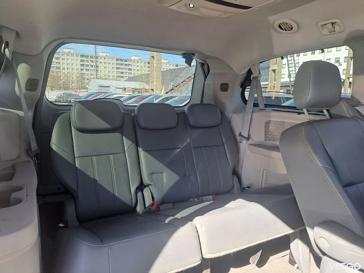 Chrysler Grand Voyager 3.8 143kW