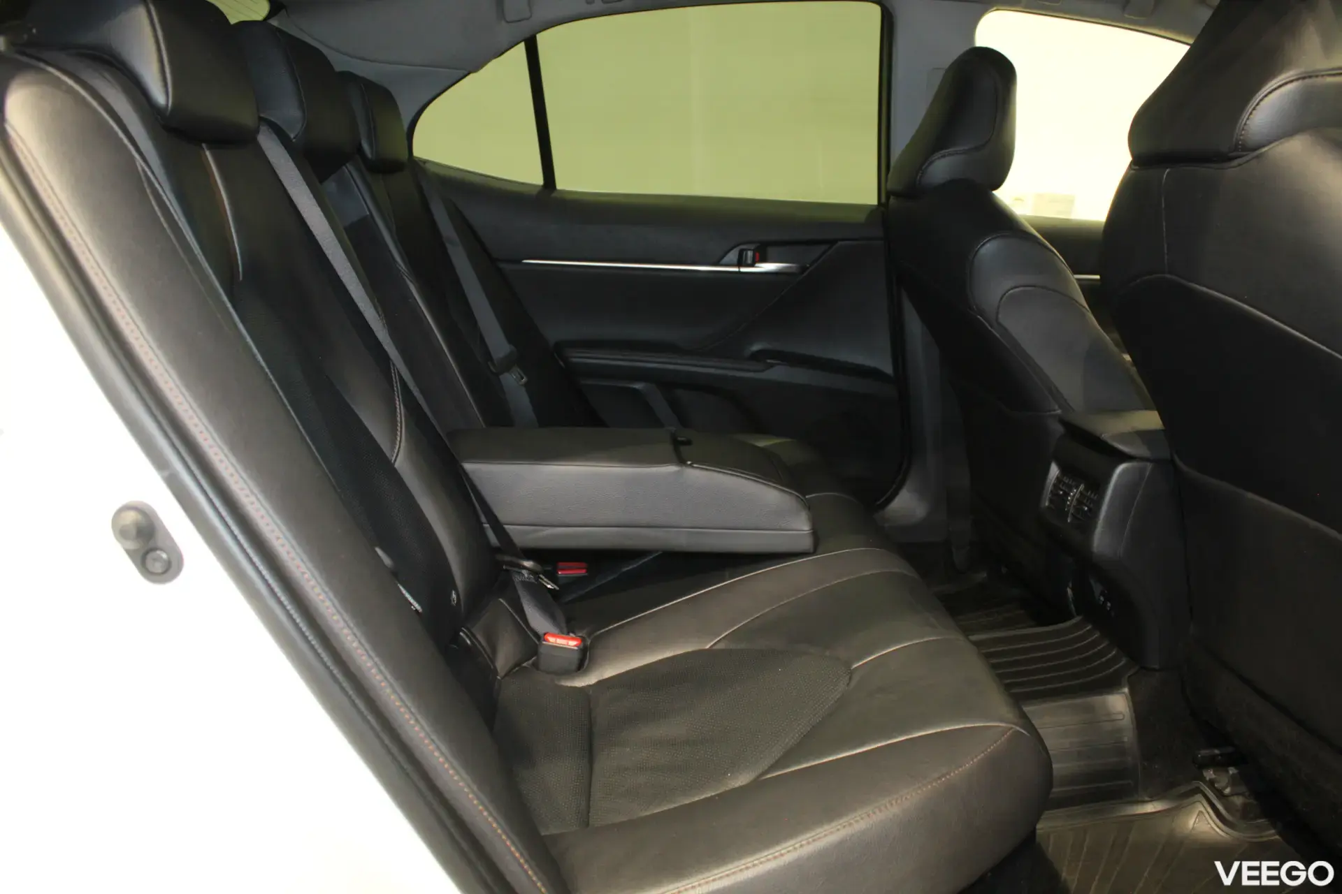 Toyota Camry Luxury Business 2.5 131kW