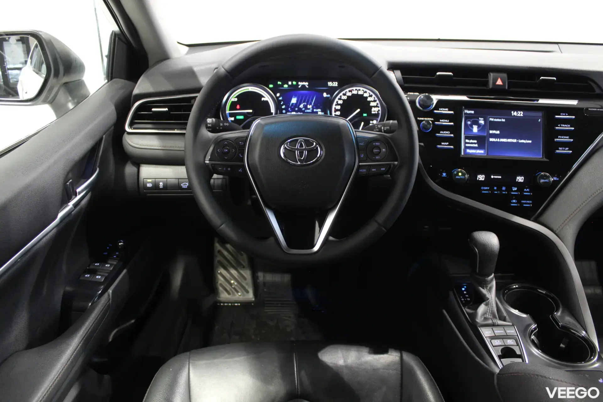 Toyota Camry Luxury Business 2.5 131kW