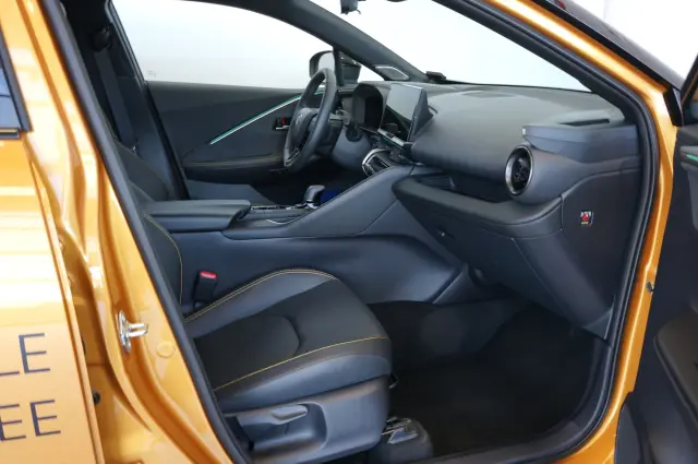 Image of Toyota C-HR Premiere Edition Hybrid 2 112kW