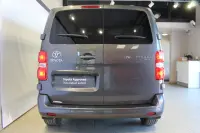 Toyota Proace Verso Medium Single side door Shuttle 2 90kW thumbnail