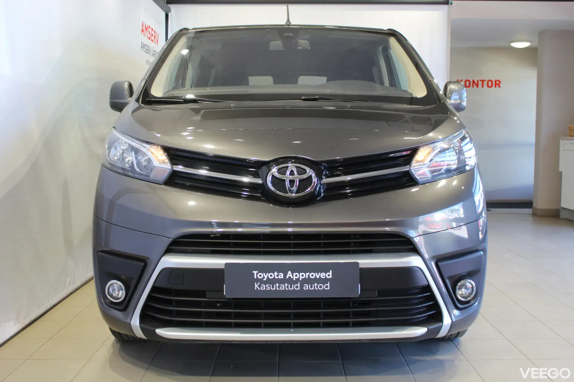 Toyota Proace Verso Medium Single side door Shuttle 2 90kW